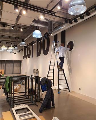 Nike store via Torino — foto 4 di 9